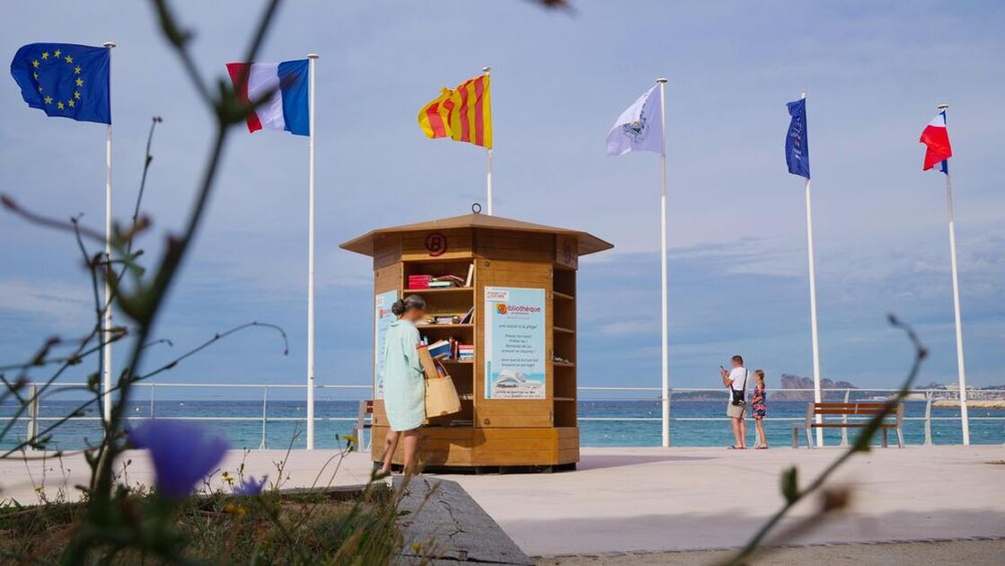 © Bibliothèque de plage - Office de tourisme de Saint-Cyr-sur-Mer / Joan Costeja