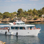 © Balade en mer commentée des calanques avec l'Atlantide - Office de Tourisme de Saint-Cyr-sur-Mer / Joan Costeja