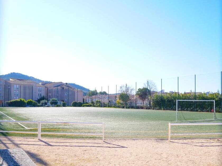 © Stade de la Falquette - Office de tourisme de Saint-Cyr-sur-Mer / Joan Costeja