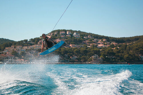 Cours et stages de ski nautique ou wakeboard - Wake sensation