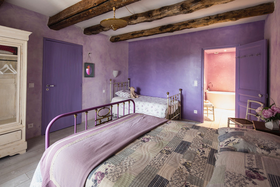 © Lit et sdb chambre Parme - Chambre d'hôtes le Clos Bb