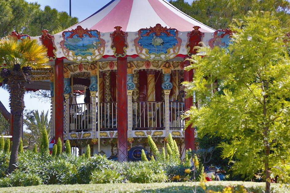 © Le carrousel de Sanary sur Mer - Mairie de Sanary sur Mer