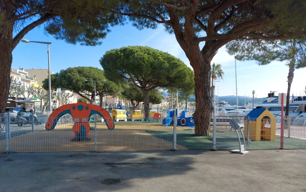 © Allées Vivien Playgrounds - Office de Tourisme de Bandol